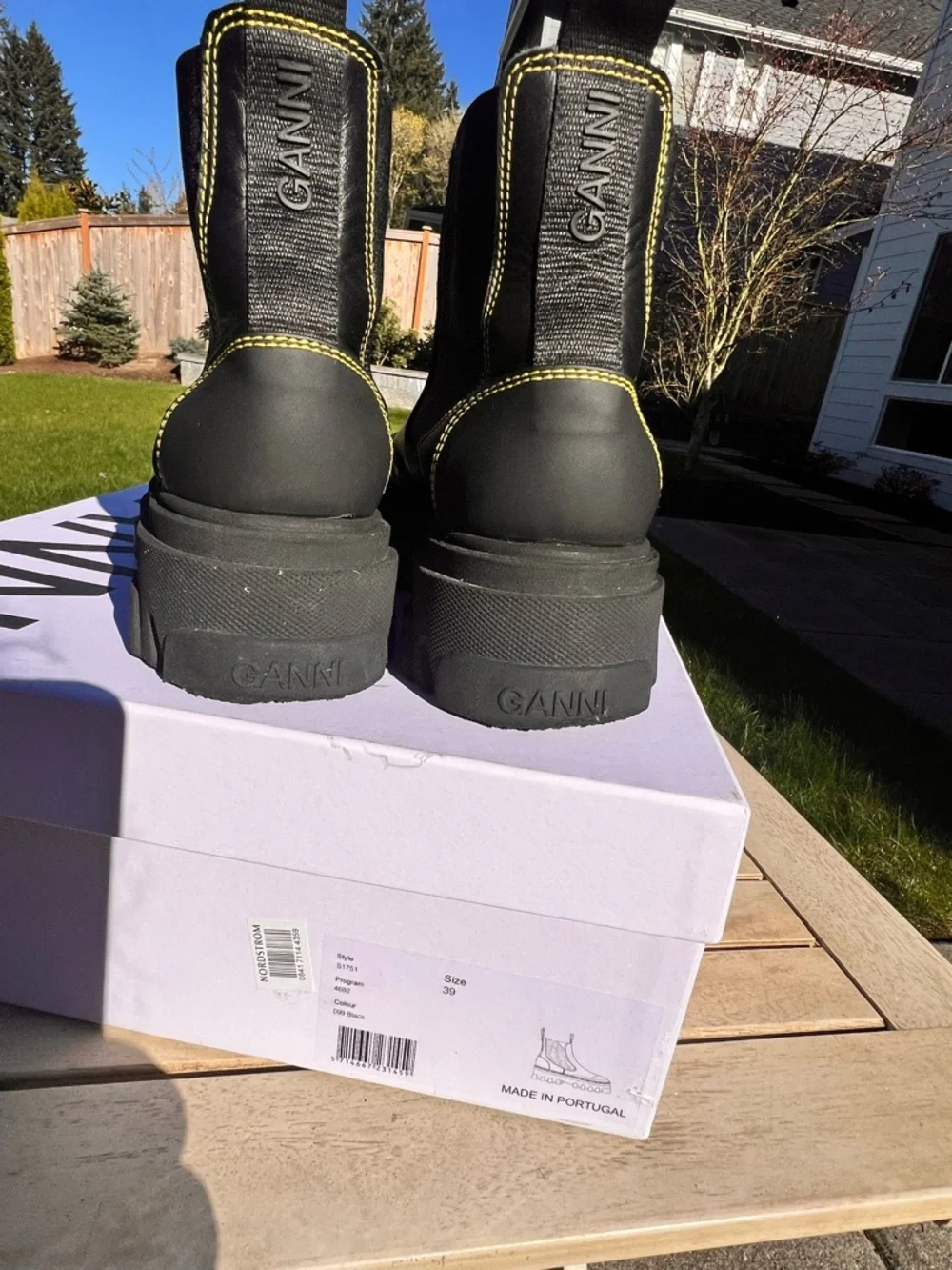 GANNI Designer Black Chelsea Boots green Stitching Size euro9 in Original box
